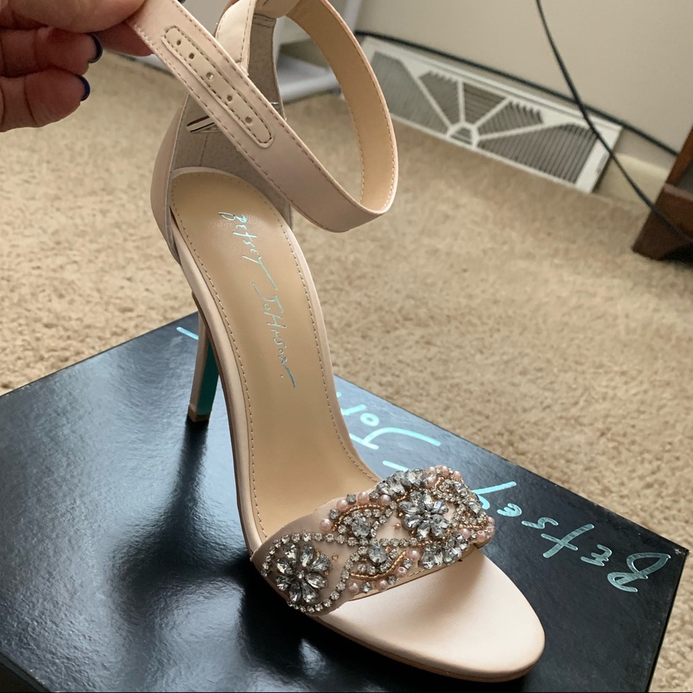 New In Box! Betsey Johnson “Gina” Heels